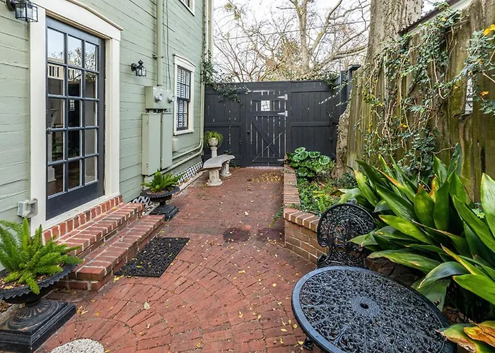 Huntingdon House Villa Savannah